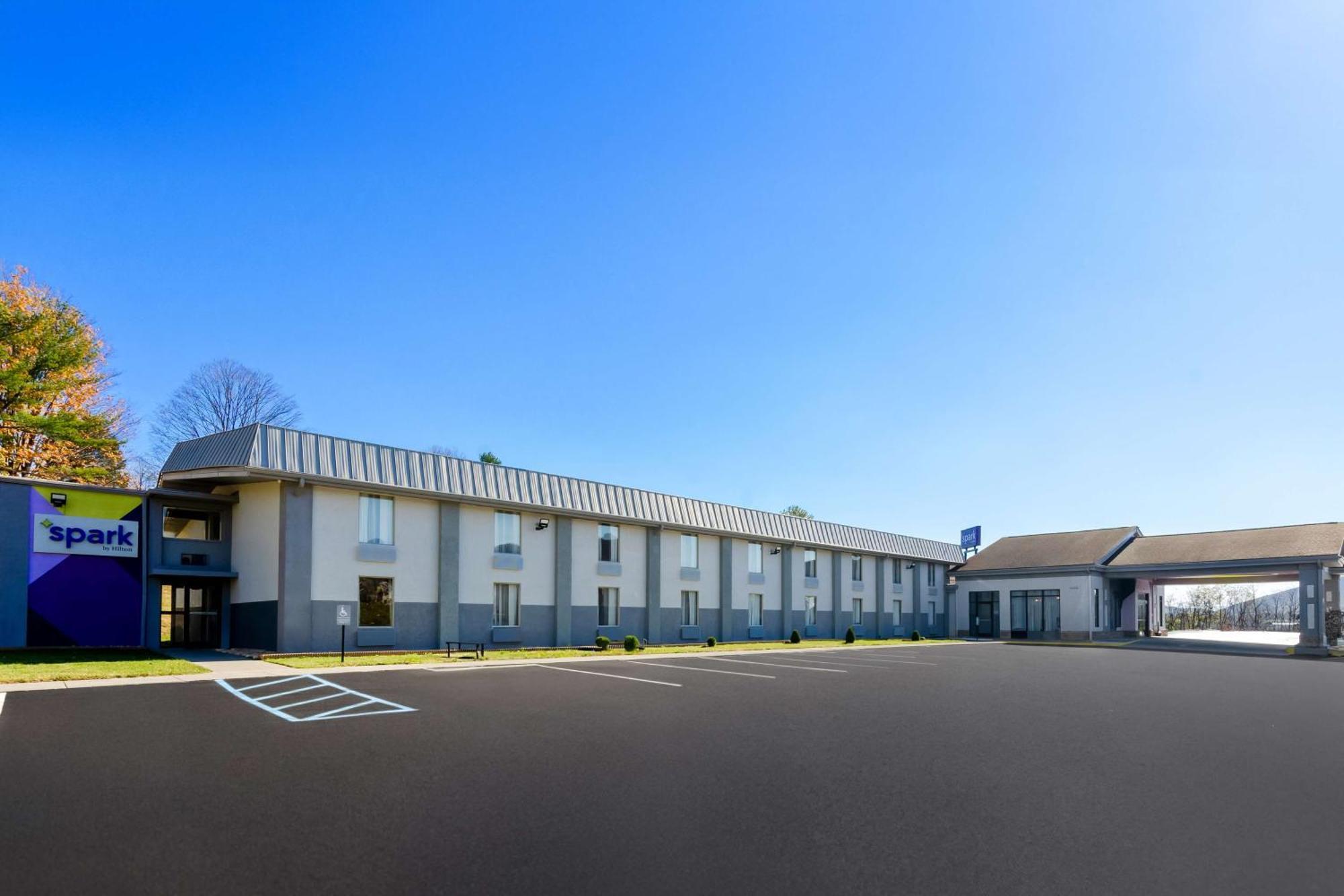 Spark By Hilton Daleville Roanoke North Екстер'єр фото